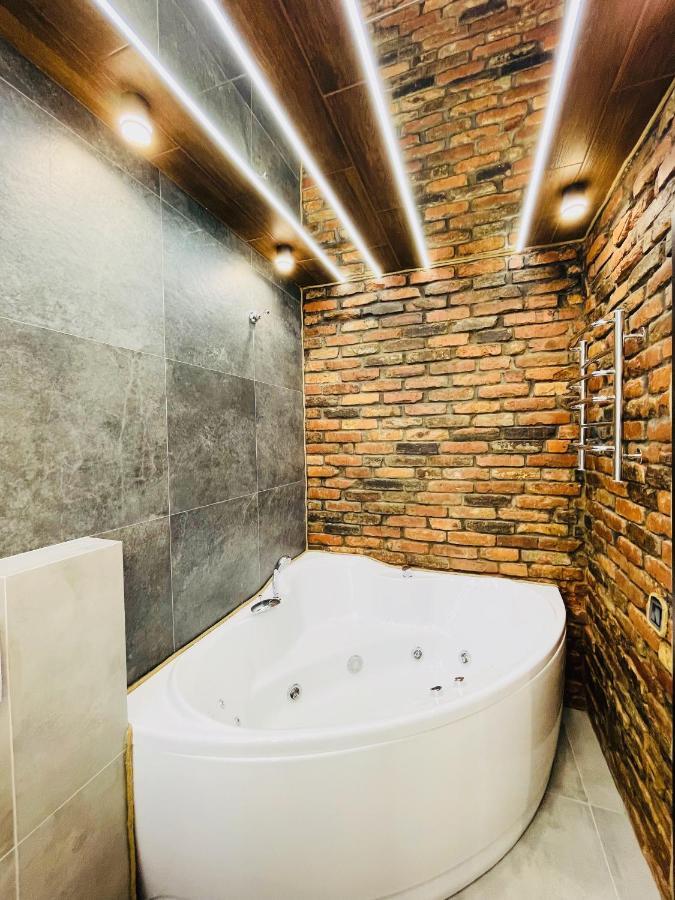 Loft В River Park З Джакузі Ντνιπροπετρόφσκ Εξωτερικό φωτογραφία